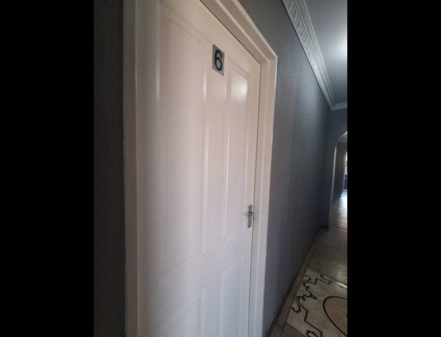 9 BEDROOM HOUSE FOR SALE IN BEDWORTH PARK